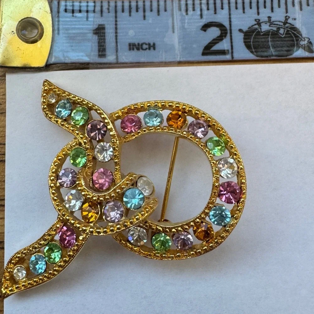 Vintage Joan Rivers Gold Tone Multicolor Studded Rhinestone Statement Brooch Pin